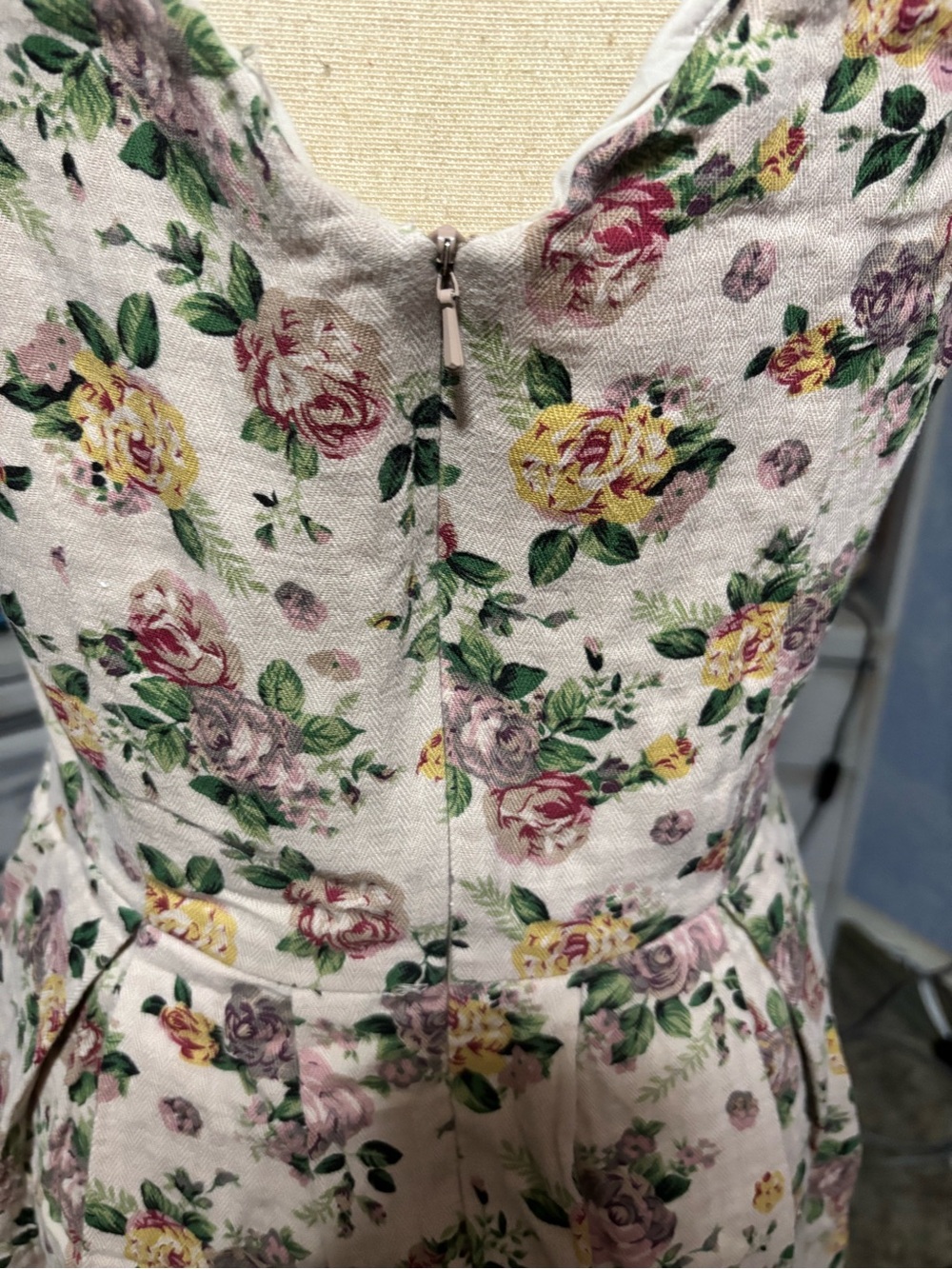 Pink Martini Floral Fit & Flare Dress Medium | Blush  Cottagecore Garden Party - Picture 7 of 9